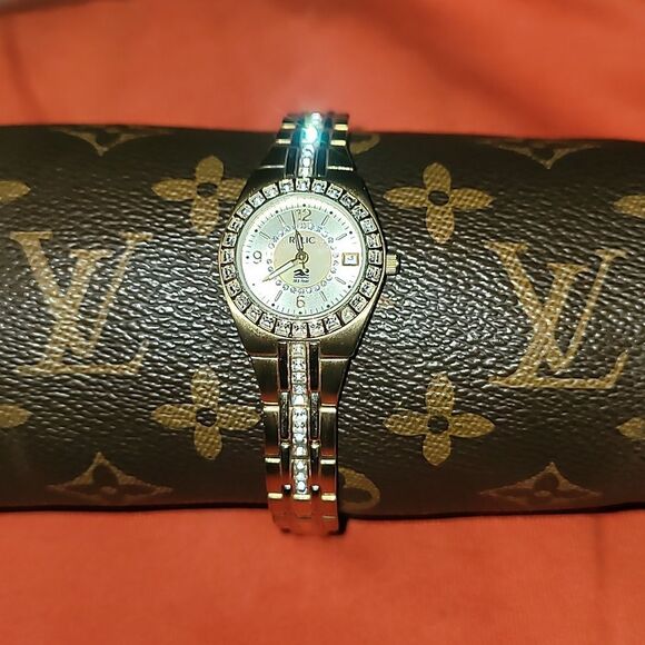 Relic by Fossil Womens Queen's Court Quartz Stainless Steel Goldtone Sport Watch - Picture 3 of 11